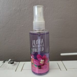 🔮HOLD🔮 Bath & Body Works Aloha Waterfall Orchid Spray
